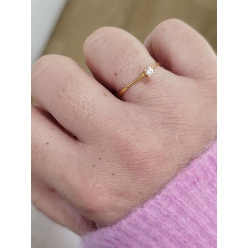 ANILLO SOLITARIO. ORO 18K. BRILLANTES